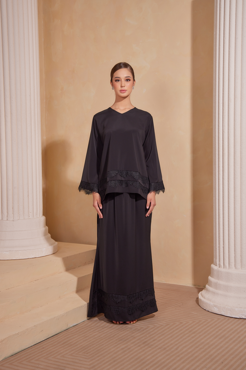 Cempaka Kurung- Black