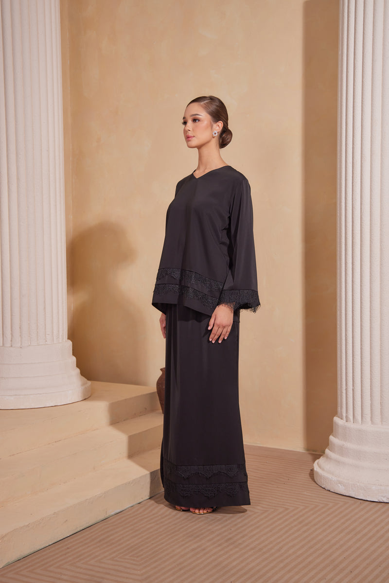 Cempaka Kurung- Black