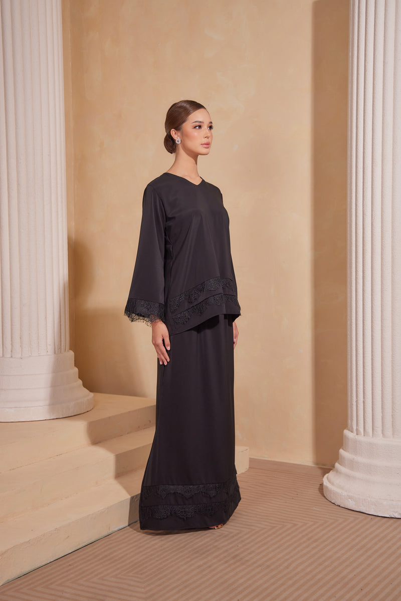 Cempaka Kurung- Black